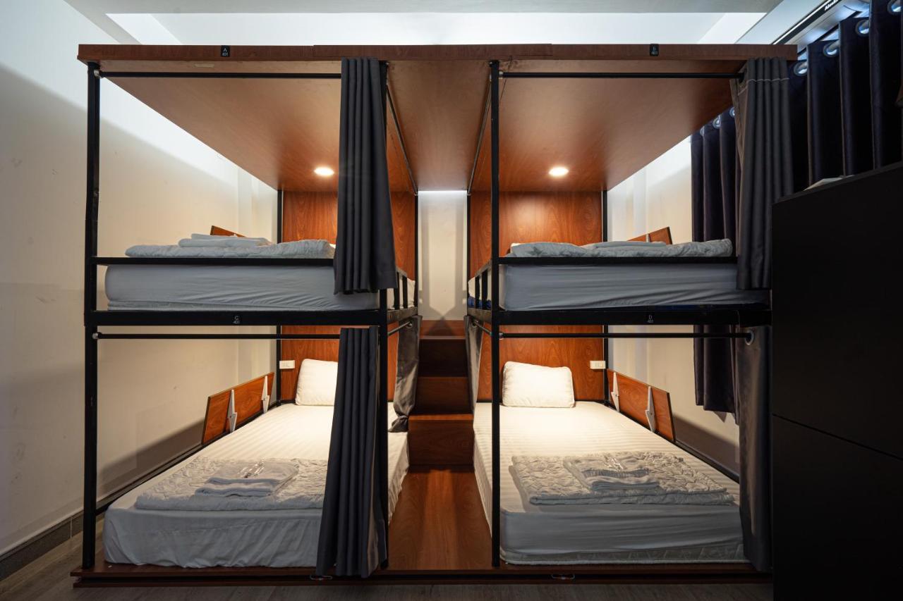 Futuristic Inn Хошимин Экстерьер фото